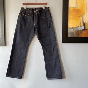 TRUE RELIGION SIZE 32 x 31 COLOR BLUE